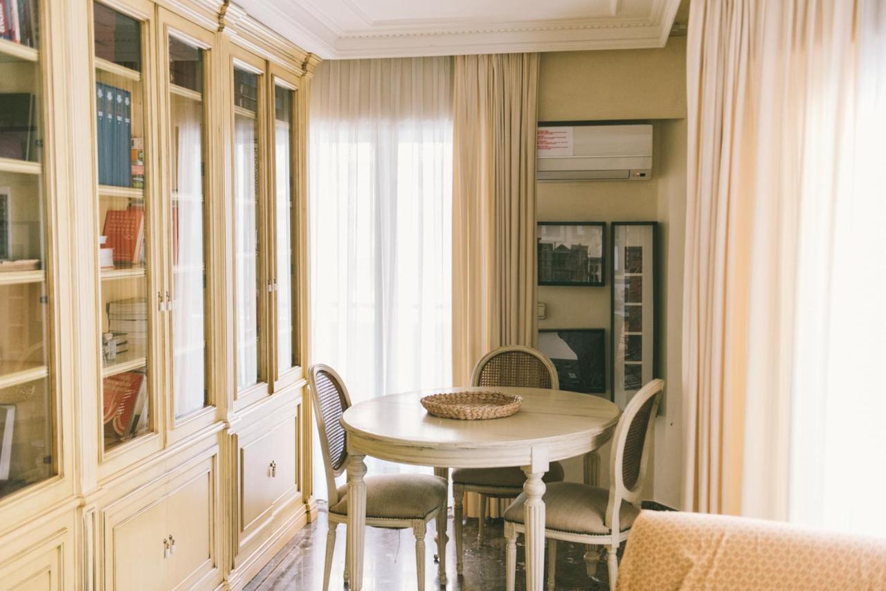 Bright Apartment In The City Center لقنت المظهر الخارجي الصورة