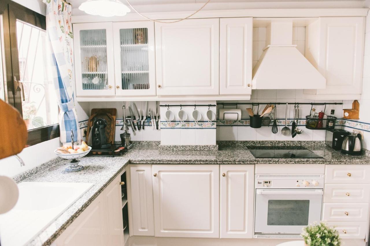 Bright Apartment In The City Center لقنت المظهر الخارجي الصورة