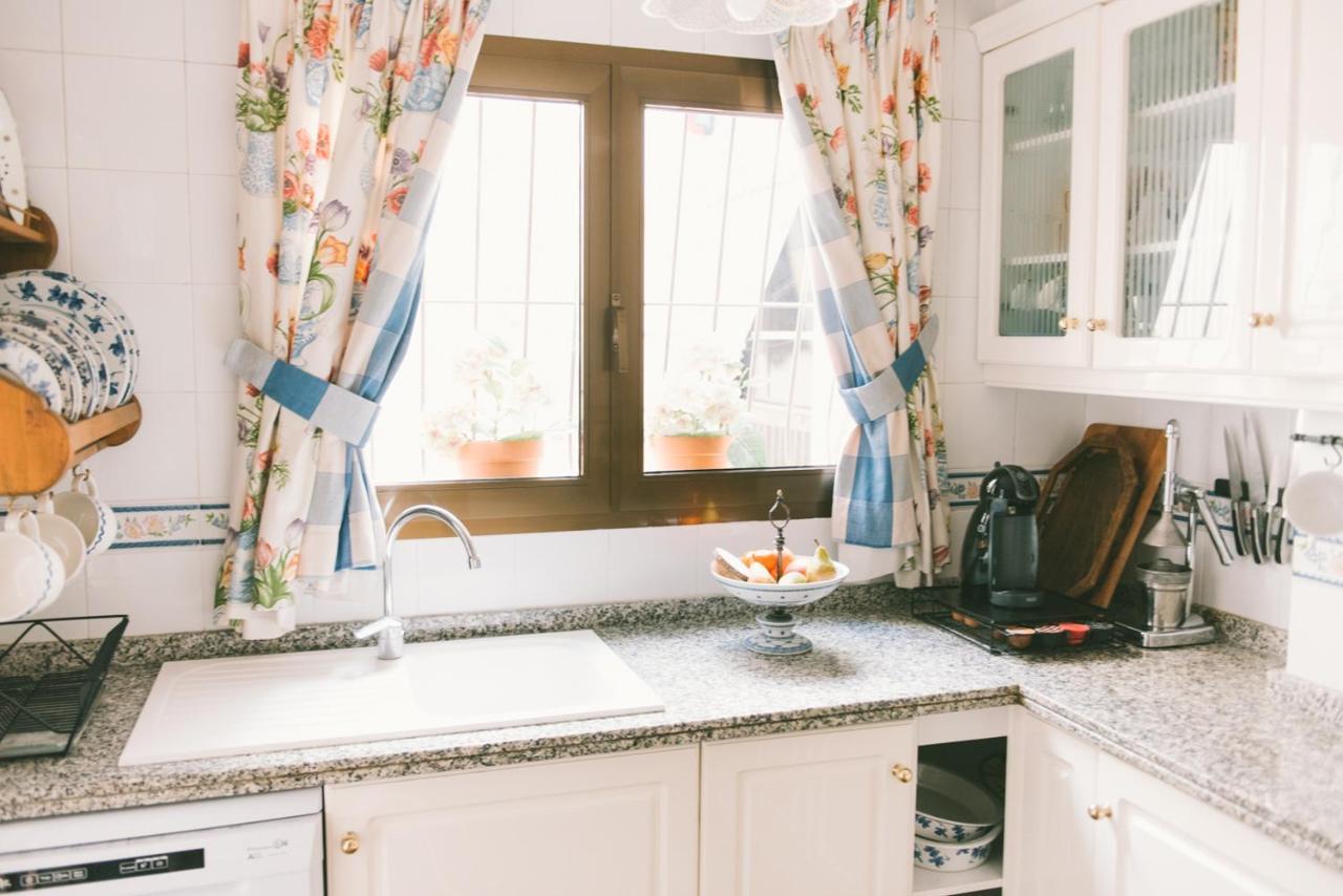 Bright Apartment In The City Center لقنت المظهر الخارجي الصورة