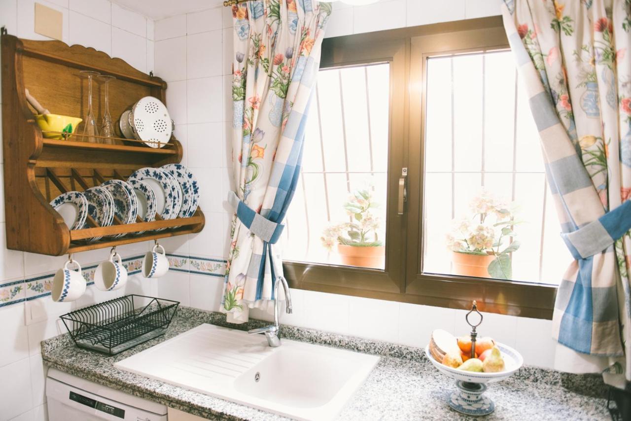 Bright Apartment In The City Center لقنت المظهر الخارجي الصورة